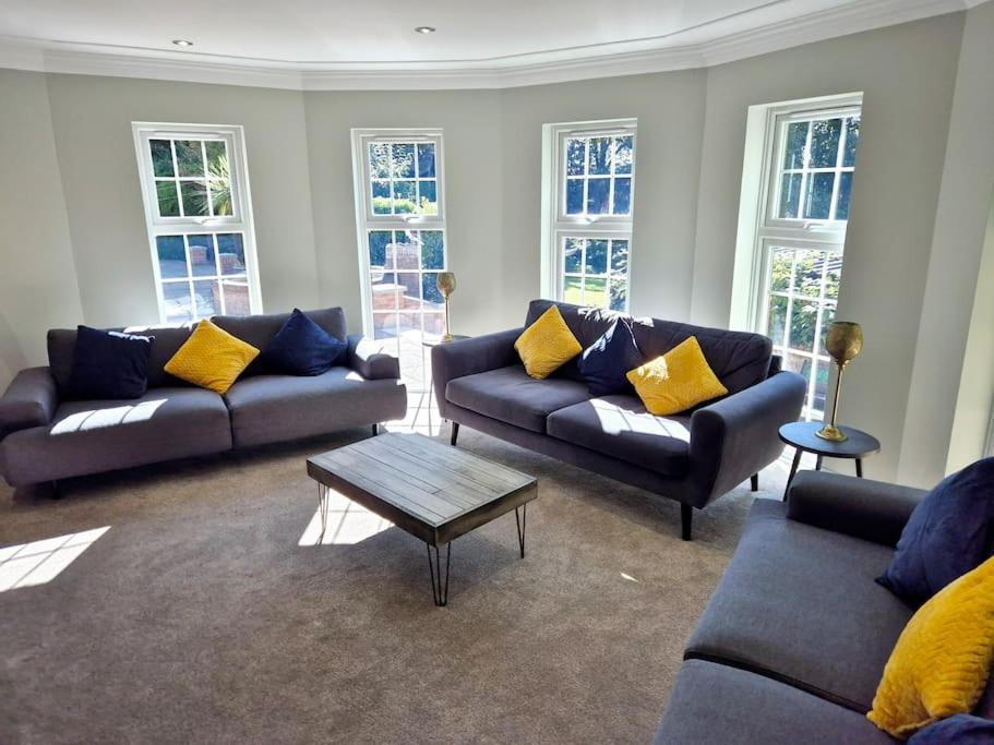 Large 4 Bedroom House On The River Wensum Sleeps 13 نورويش المظهر الخارجي الصورة