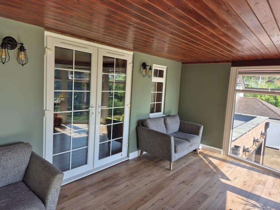 Large 4 Bedroom House On The River Wensum Sleeps 13 نورويش المظهر الخارجي الصورة