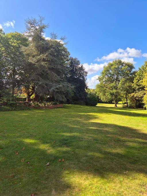 Large 4 Bedroom House On The River Wensum Sleeps 13 نورويش المظهر الخارجي الصورة